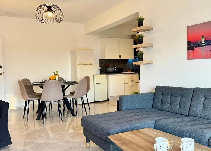 Napa Skyline 3br Sunset Views And Pool Apartment *